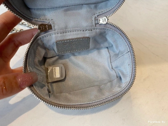 First Bag Ru WITH CHANEL CHAIN VANITY SMALL 0822